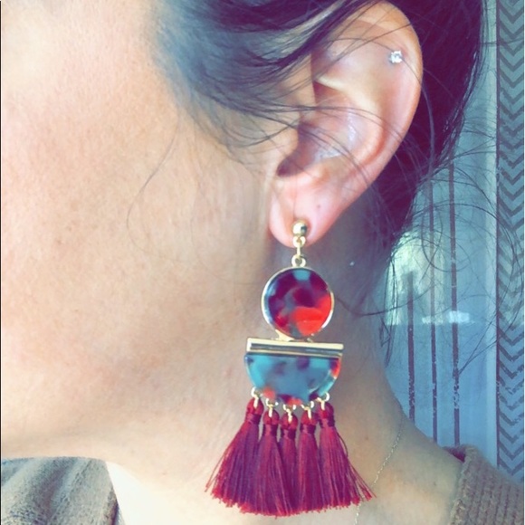 ❗️LAST PAIR❗️Red Tassel Earrings - Picture 5 of 5